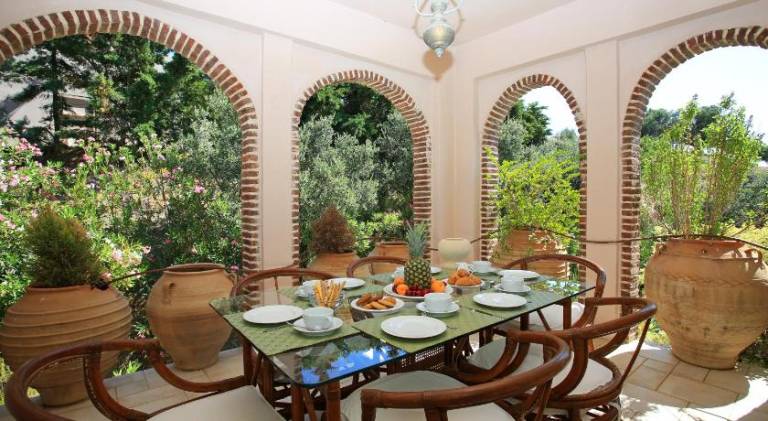 Beautiful villa with private pool, BBQ & garden | Pets are welcome — photo 3