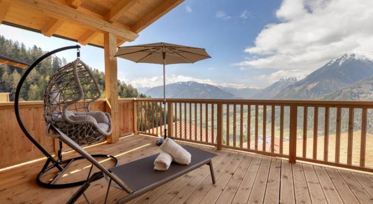 Spacious serviced apartment with garden, sauna & patio | Perfect for remote work | Pet-friendly — photo 5