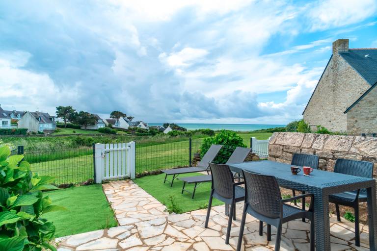Children-friendly lovely holiday apartment with terrace & garden | Sea view | Next to the beach | Pet-friendly — photo 3