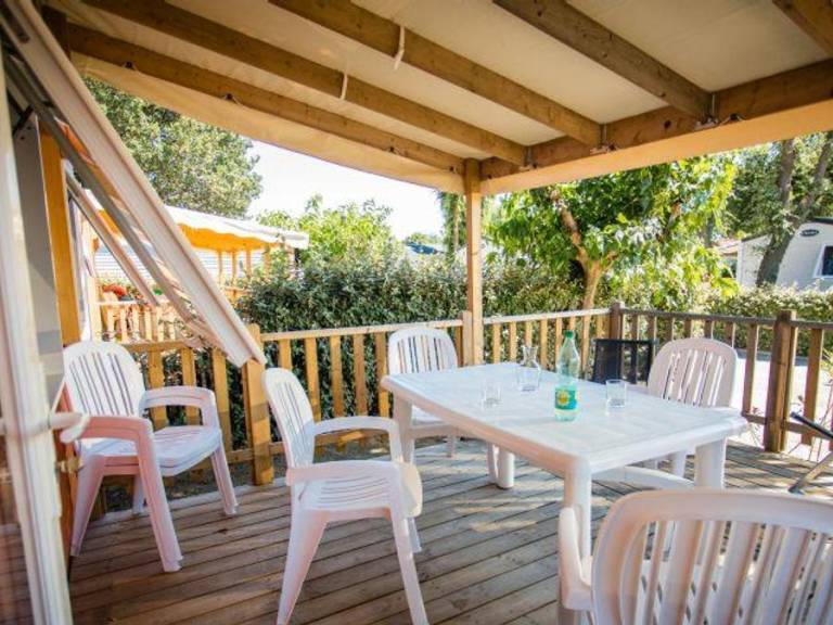 Mobile home with heated pool & patio — photo 5