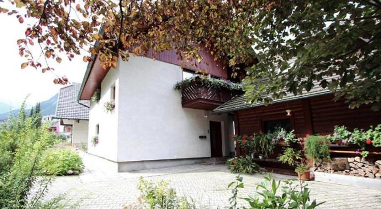 Rental apartment with sauna, barbecue & yard — photo 4