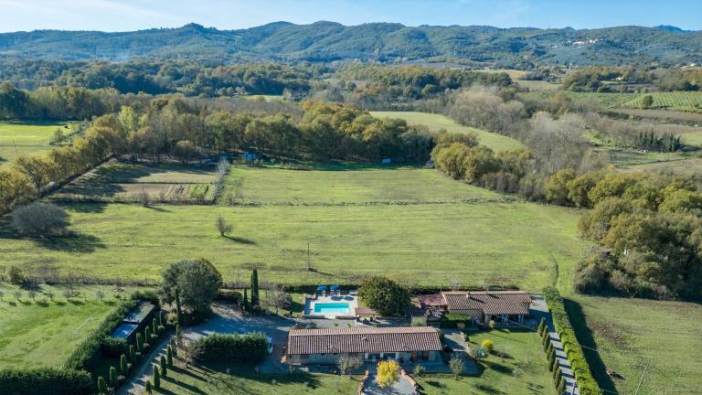 Villa with garden, private pool & grill | Pool view — photo 2