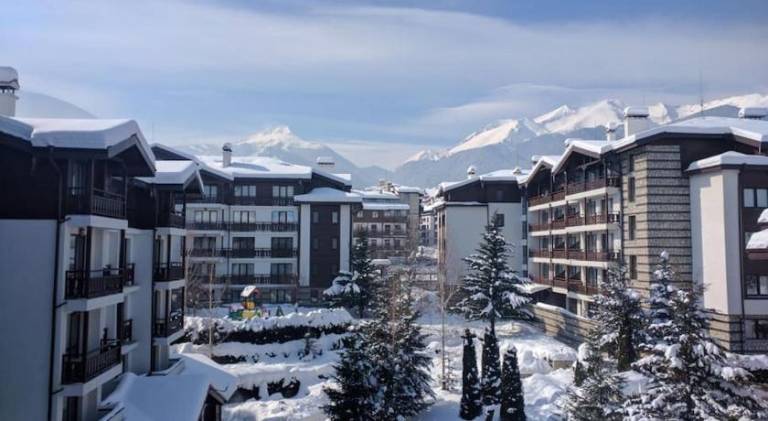 BREATHTAKING Mountain view 3 bedrooms appartement in Bansko