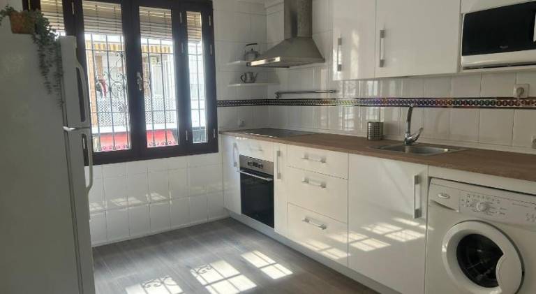 Pleasant vacation home | Near Torre del Oro | Pet-friendly — photo 3