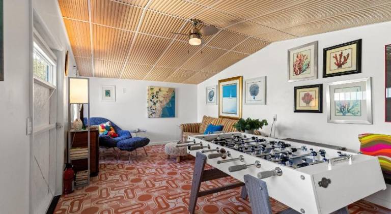 Pet Friendly Beach House - Shore Nuff Beachy by Panhandle Getaways — photo 3