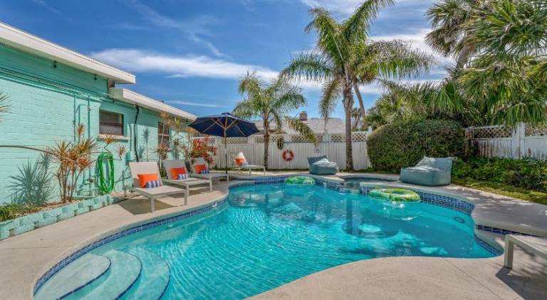 House with pool | Dogs allowed in Daytona Beach Shores, FL