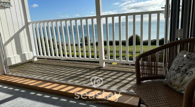 Luna's Seaview Apartment Sleeps 4 Parking Beach in Margate