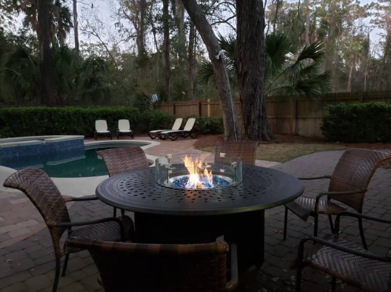 Vacation home with hot tub, private pool & grill — photo 3