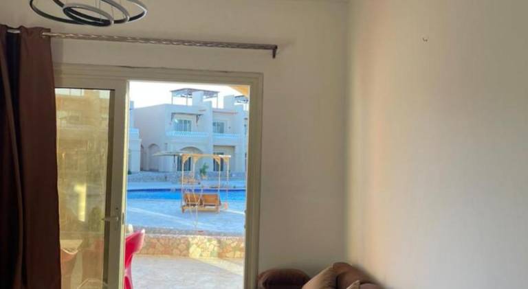 Serviced apartment with terrace & garden — photo 2