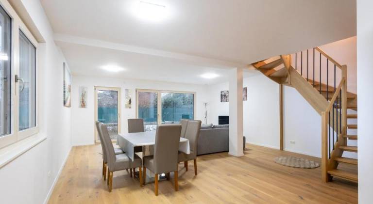 150 m&sup2; Villa