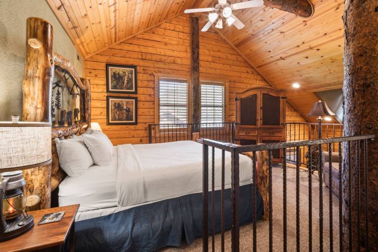 Cabin Hollister