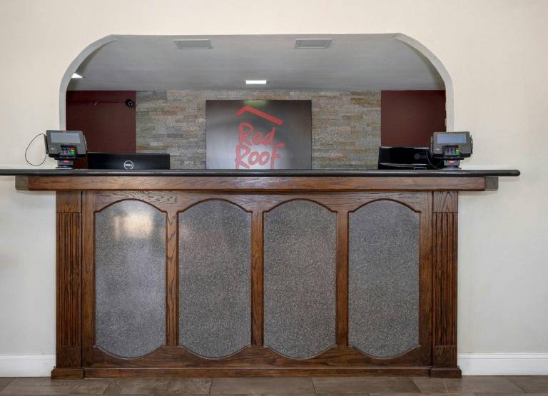 Red Roof Inn & Suites Oxford — photo 2