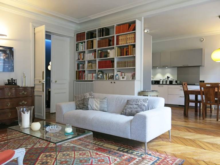 Apartment with 2 rooms for 4 persons in Paris