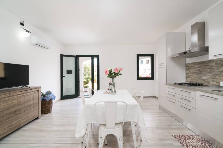 Apartment 'Celeste' with Private Terrace, Wi-Fi and Air Conditioning — photo 5