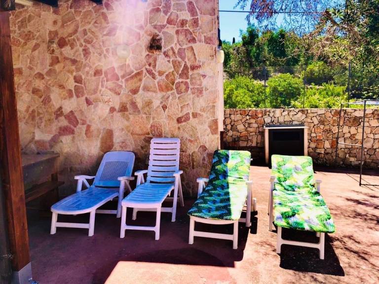 Holiday apartment with yard, BBQ & terrace | Beach view — photo 3