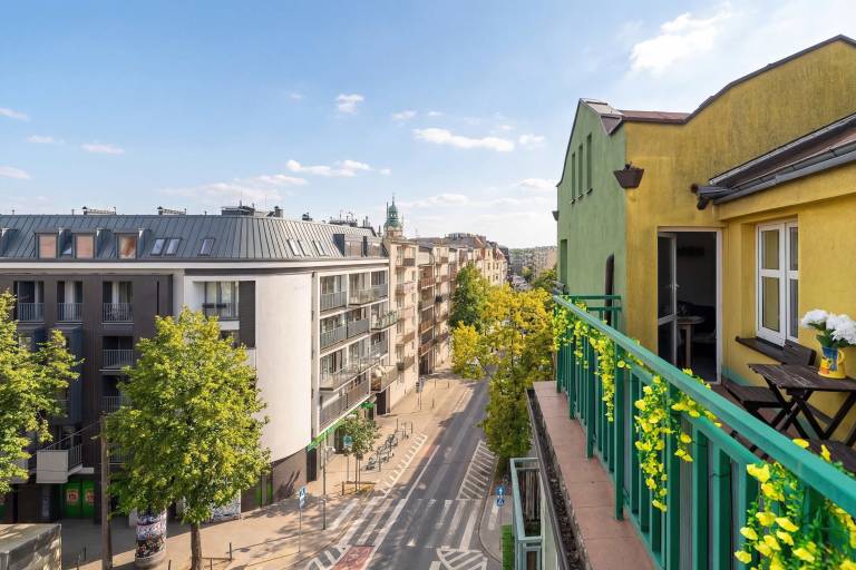 Przemys owa 50 Pozna Charming Apartment with Parking Balcony — photo 3