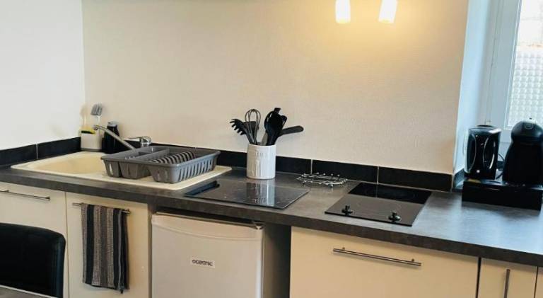T2 Cosy avec jardin et parking gratuit a Troyes — photo 2