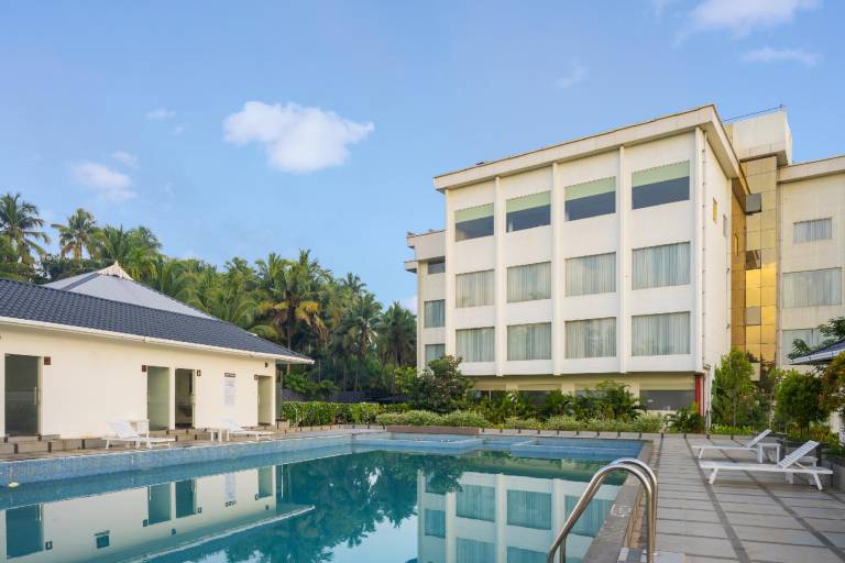 Blue Serene Backwater Resort