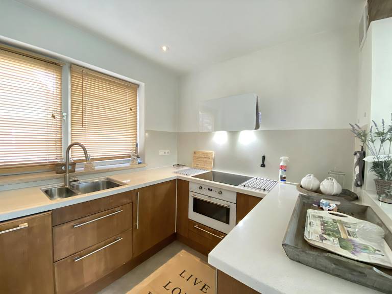 Family-friendly pleasant bungalow with terrace & yard | Close to the beach | Pets are welcome — photo 4