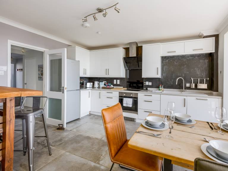 Family-friendly nice cottage with yard | River view | Close to the beach | Pets allowed — photo 3