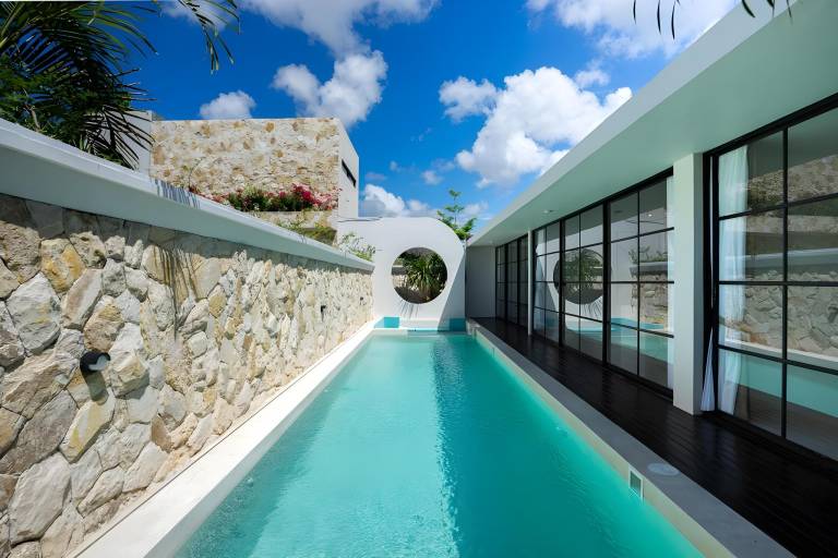 Villa with garden, terrace & private pool | Close to the beach | Pet-friendly in Kuta