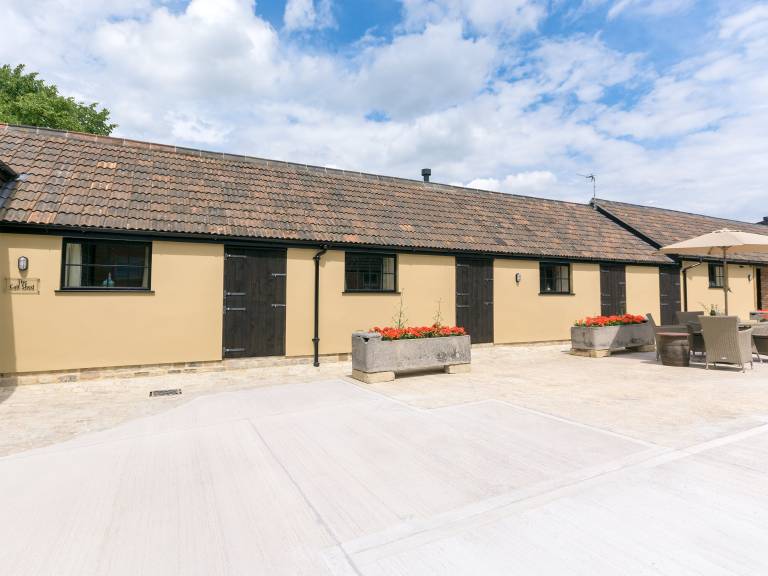 The Calf Shed UKC2113