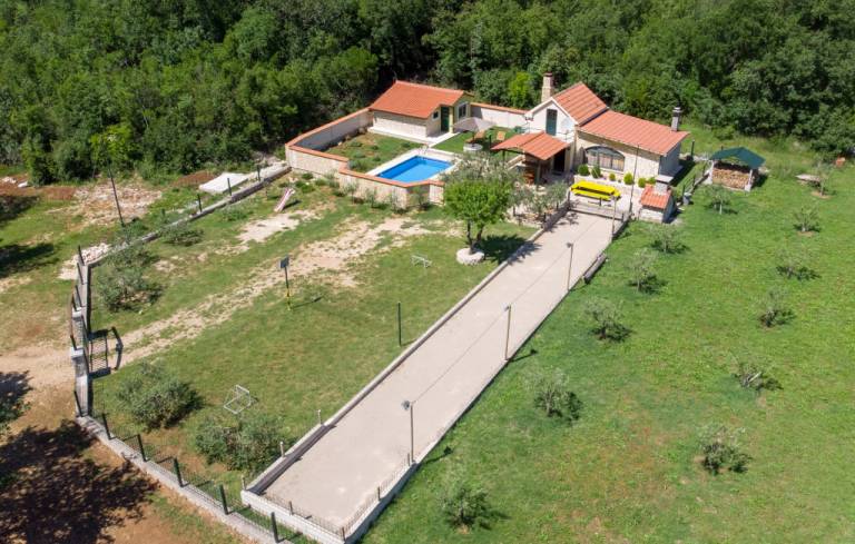 Vila Desne