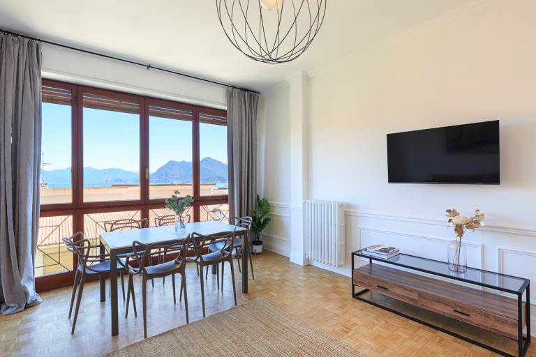 Fully equipped rental apartment with yard | Pets allowed — photo 3