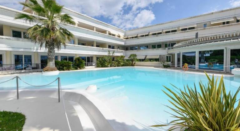 House with pool & terrace in Pozzolengo