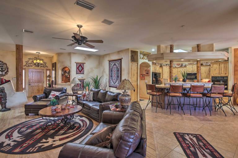 Patio, Grill & Yard: Pet-Friendly Lake Havasu Gem — photo 4