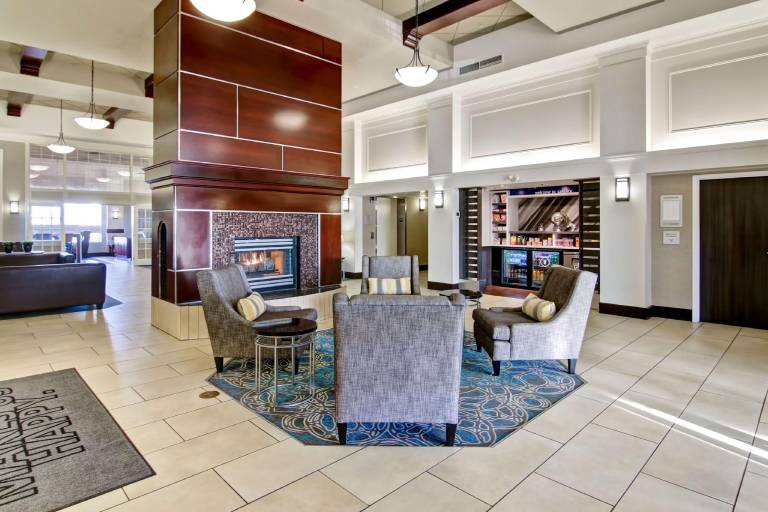 Hampton Inn & Suites by Hilton Calgary-Airport — photo 2