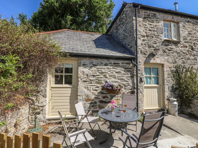 Cabin Newlyn East