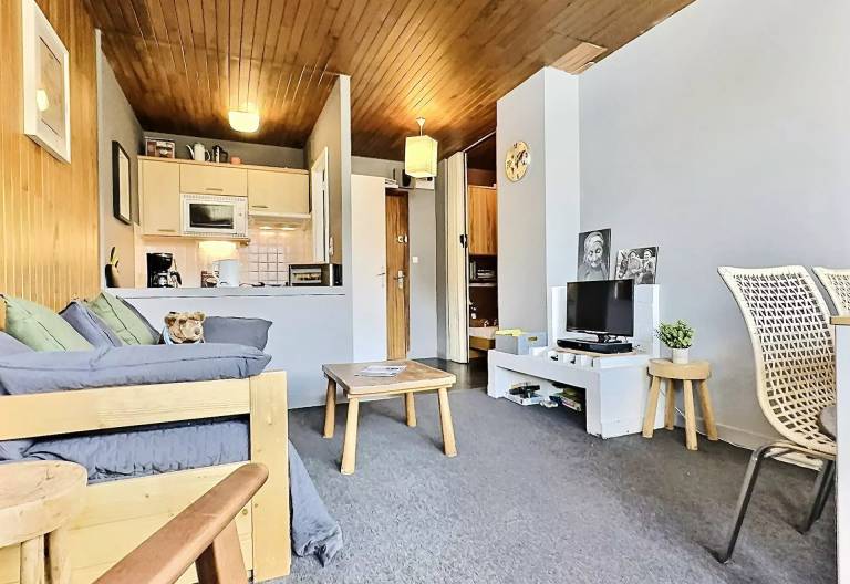 Residence Lot 300 A And B - Apartment 2 rooms 4 people close to the slopes and shops in the Lavachet district. Located on the 4th floor of a — photo 2