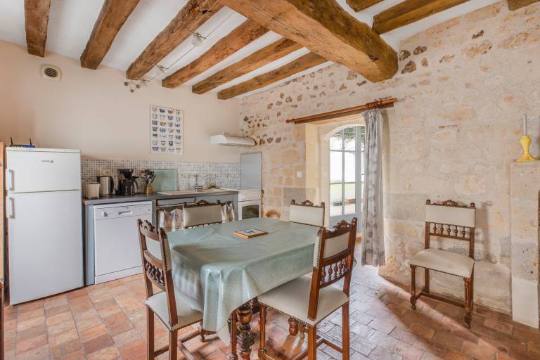 Vacation home with barbeque, patio & garden in Saumur