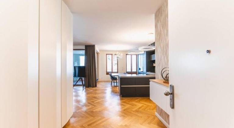 Apartment | Next to Zwinger — photo 5