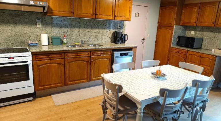 Wonderful rental apartment with barbeque & patio | Pets allowed — photo 3