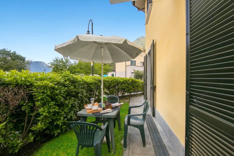 Apartment with garden & terrace | Mountain view — photo 2