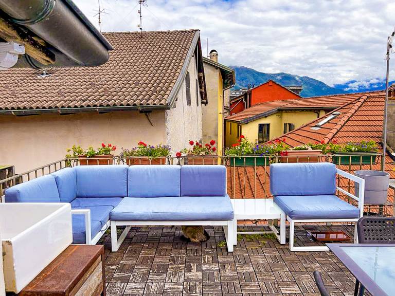 Fully equipped lovely rental apartment with patio | Mountain view | Pets are welcome — photo 3