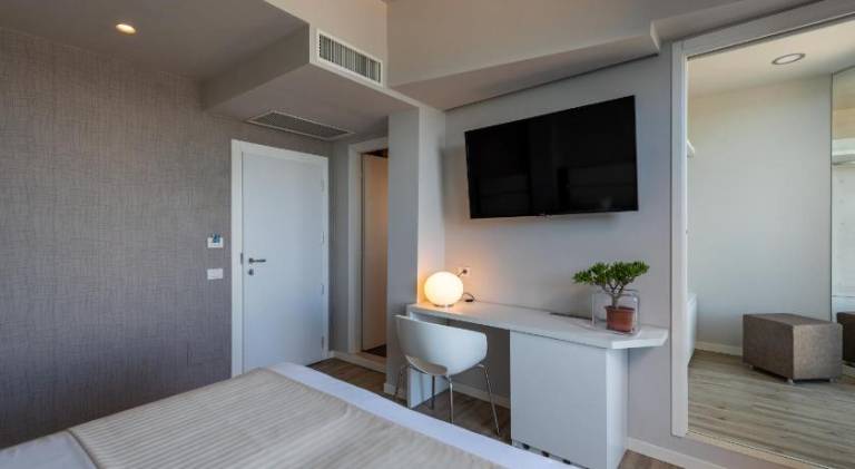 Hotel Commodore — photo 2