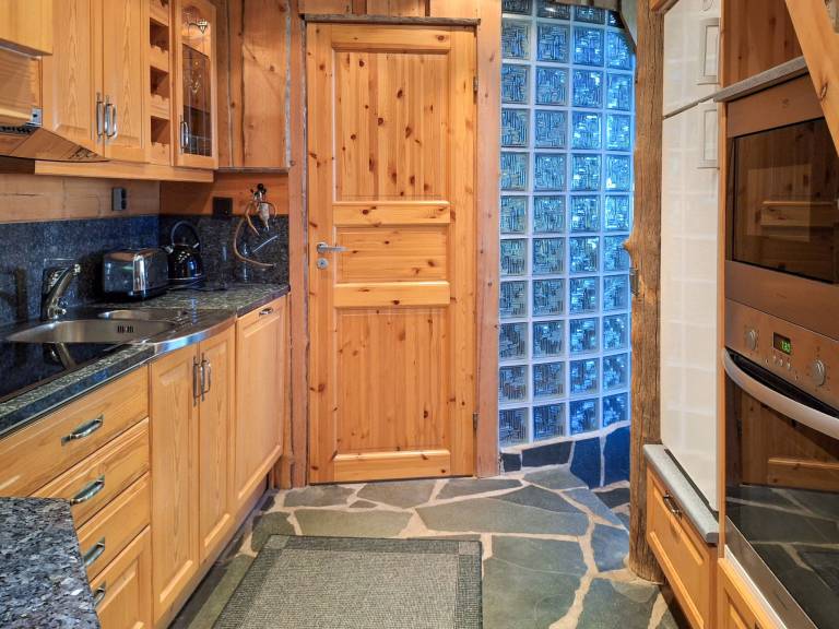 House with sauna & patio — photo 5