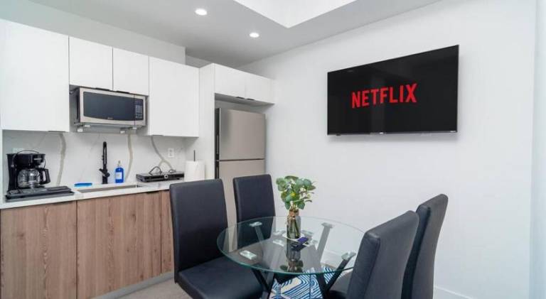 Beautiful 1BR in Little Havana Close with King Bed Near Brickell & Marlins Park — photo 5