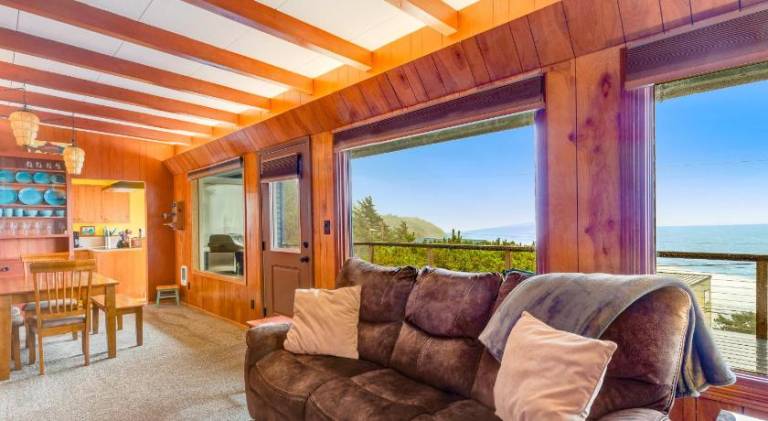 Vacation home | Close to the beach | Dogs allowed in Tillamook, OR
