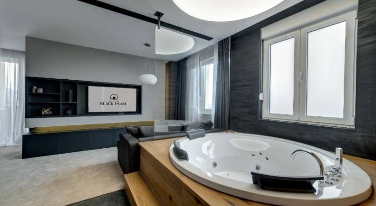 Black Pearl Luxury Suites — photo 2