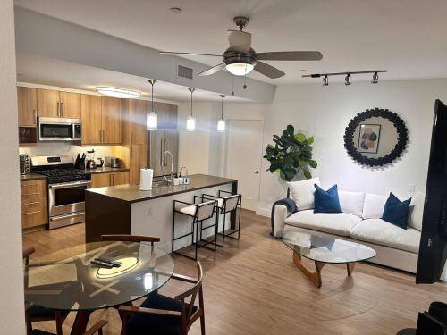 Apartment Pacific Palisades