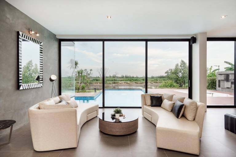 Villa with pool — photo 3