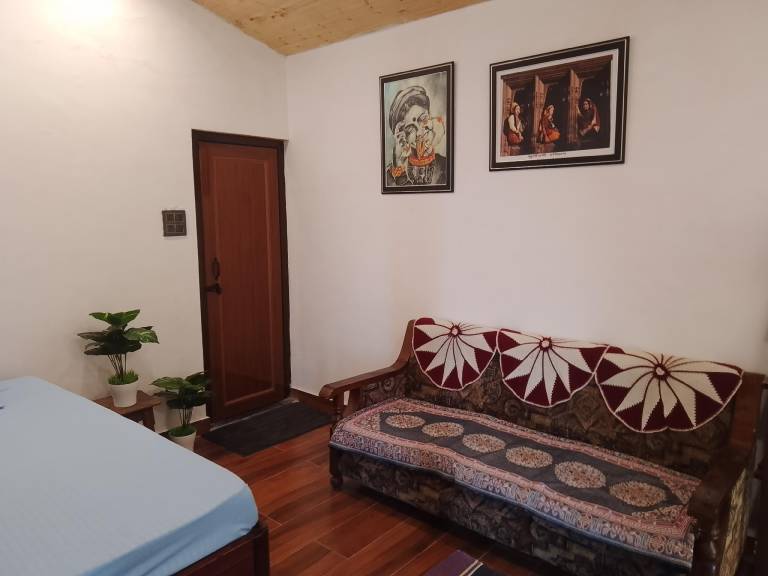 The ratan stays — photo 3