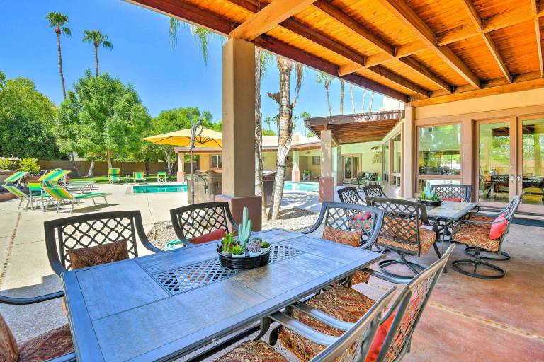 Villa Paradise Valley Village