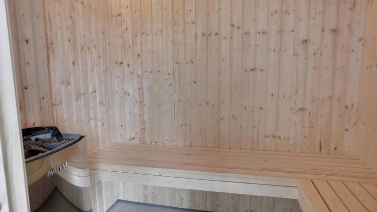 House with sauna, private pool & hot tub — photo 5