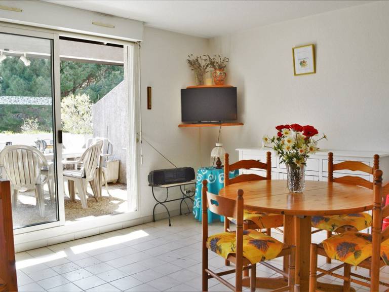 Apartment with 1 room for 4 persons — photo 3