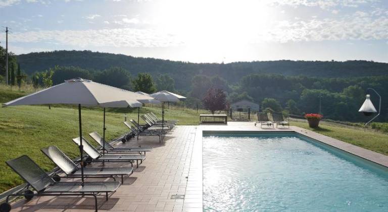Rental apartment with barbecue, pool & terrace — photo 4